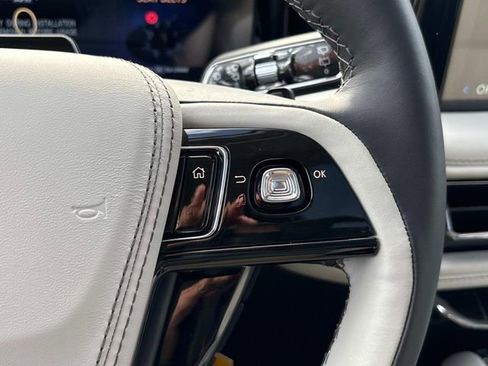 New 2025 Lincoln Aviator AWD w/ Jet Appearance Package image 29