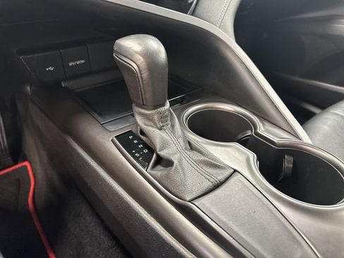 Used 2021 Toyota Camry SE FWD image 27