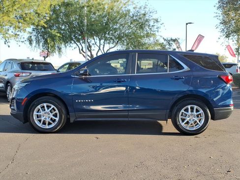 Used 2022 Chevrolet Equinox LT image 2