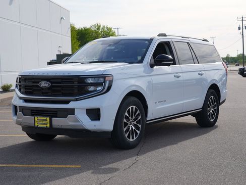 Used 2025 Ford Expedition Max Platinum AWD/4WD image 7