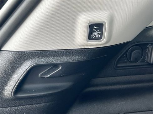 Used 2022 Jeep Grand Cherokee Limited 4xe image 41