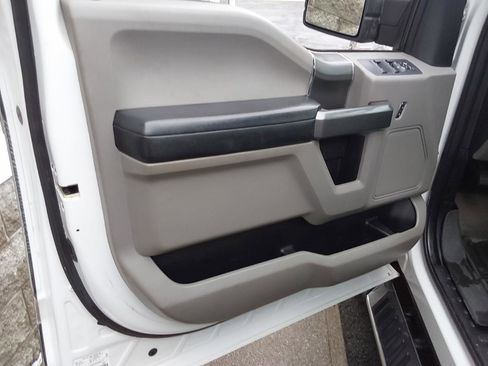 Used 2015 Ford F150 XLT w/ Equipment Group 302A Luxury image 16