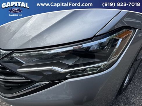 Used 2024 Volkswagen Jetta SE FWD image 11