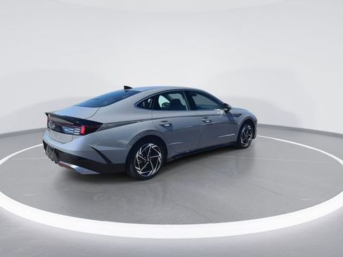 New 2026 Hyundai Sonata SEL FWD image 8