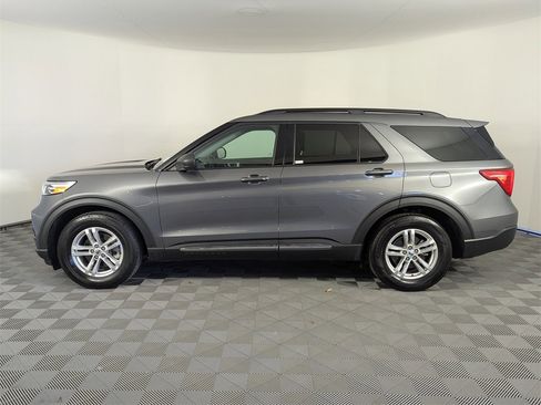 Used 2024 Ford Explorer XLT image 8