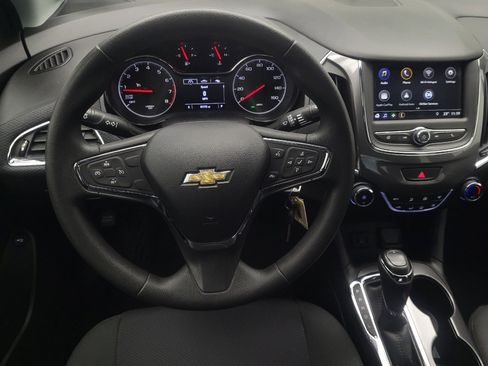 Used 2019 Chevrolet Cruze LT image 22