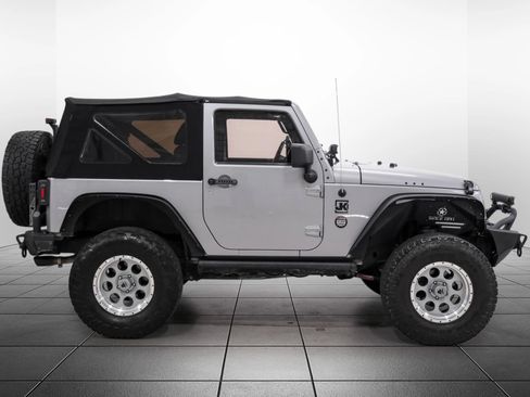 Used 2013 Jeep Wrangler Rubicon w/ PWR Convenience Group AWD/4WD image 7