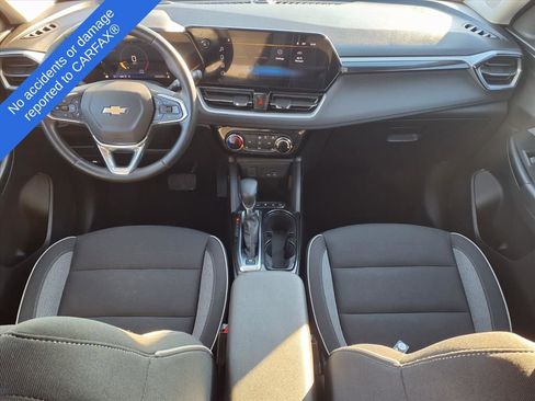 Used 2024 Chevrolet TrailBlazer LT w/ LT Cold Weather Package image 13