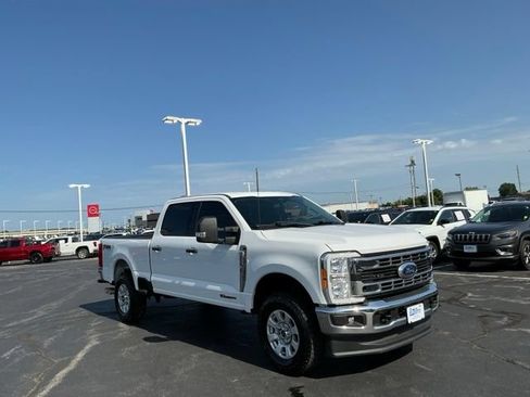 Used 2023 Ford F250 XLT w/ FX4 Off-Road Package AWD/4WD image 1