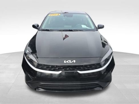 Used 2024 Kia Forte LXS image 7