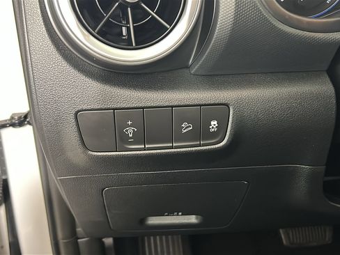 Certified 2023 Hyundai Kona SEL AWD/4WD image 24
