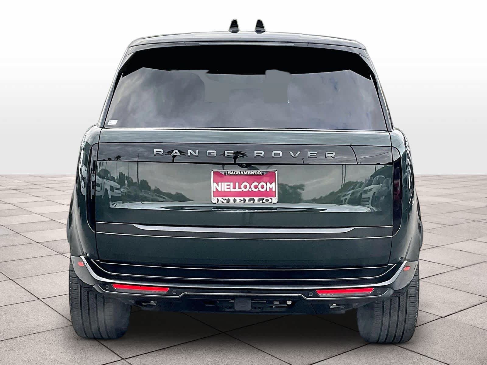 Used 2025 Land Rover Range Rover SE AWD/4WD image 7