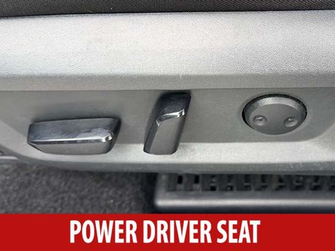 Used 2024 Nissan Rogue SV AWD/4WD image 8