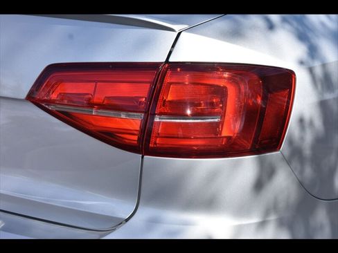 Used 2016 Volkswagen Jetta GLI SEL FWD image 50