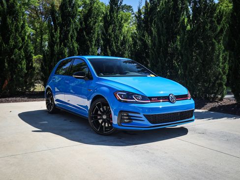 Used 2019 Volkswagen GTI Rabbit Edition image 2