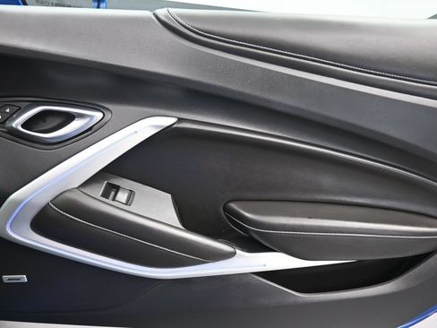 Used 2018 Chevrolet Camaro SS RWD image 35
