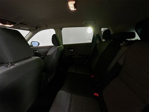 Used 2023 Nissan Rogue SV image 23