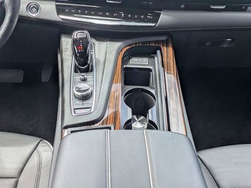 Used 2023 Cadillac Escalade ESV Premium Luxury w/ Performance Package image 19