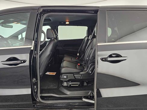 Used 2025 Honda Odyssey Sport-L image 17