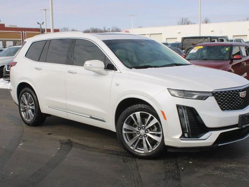 Used 2024 Cadillac XT6 Premium Luxury AWD/4WD image 7