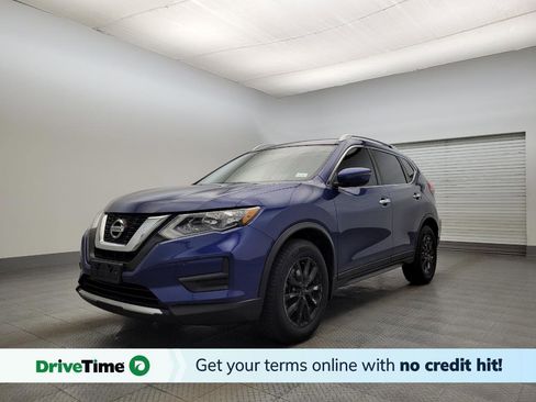 Used 2017 Nissan Rogue SV image 1