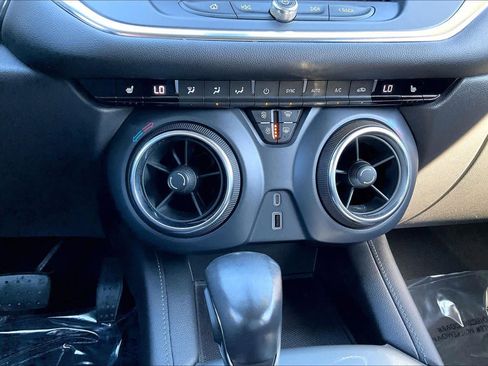 Used 2019 Chevrolet Blazer LT image 30