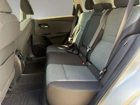 Used 2022 Nissan Rogue SV FWD image 14