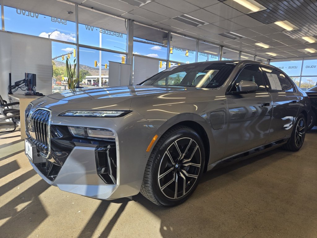 Certified 2024 BMW 750e xDrive w/ Executive Package AWD/4WD image 2