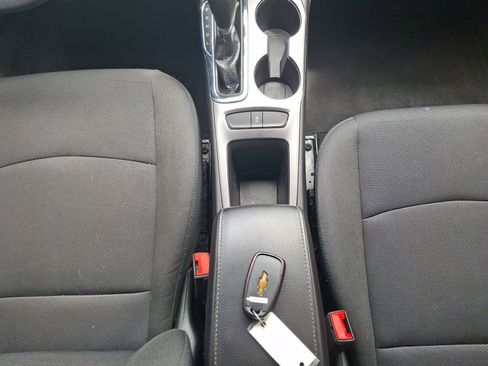 Used 2017 Chevrolet Cruze LT w/ Convenience Package FWD image 12