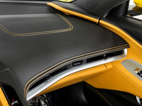 Used 2025 Chevrolet Corvette Z06 image 35