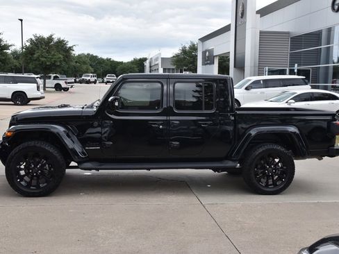 Used 2022 Jeep Gladiator Overland AWD/4WD image 12