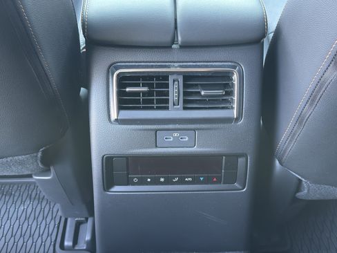Used 2025 MAZDA CX-90 Plug-In Hybrid w/ Preferred AWD/4WD image 32