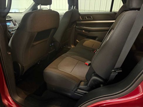 Used 2019 Ford Explorer XLT w/ Equipment Group 201A AWD/4WD image 21
