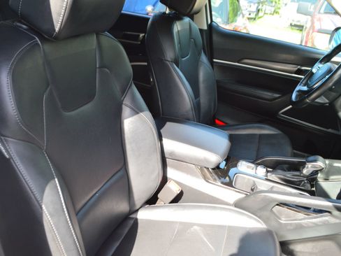 Used 2022 Kia Telluride LX AWD/4WD image 25