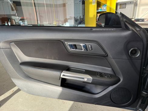 Used 2017 Ford Mustang GT w/ Black Accent Package image 5