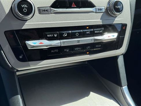 Used 2023 Ford Explorer XLT w/ Equipment Group 202A AWD/4WD image 41