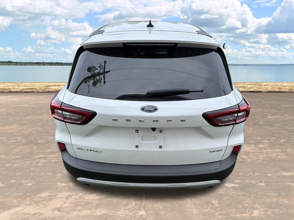 Used 2025 Ford Escape Active AWD/4WD image 8