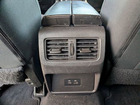 Used 2022 Nissan Rogue SV FWD image 35