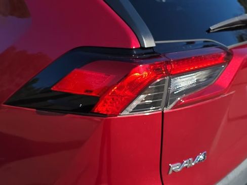 Used 2020 Toyota RAV4 LE image 44