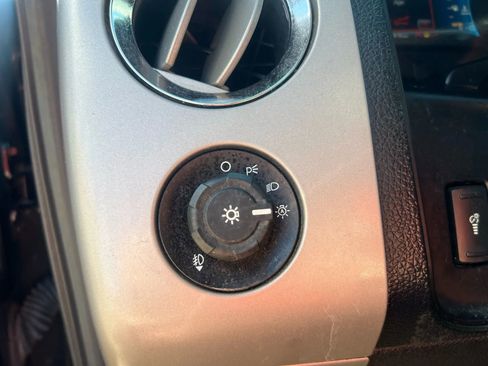 Used 2016 Ford Expedition EL Limited image 25