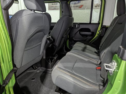 Used 2025 Jeep Wrangler Unlimited Sport AWD/4WD image 11