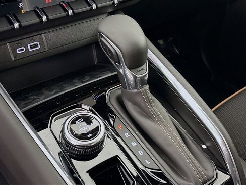 New 2026 GMC Canyon AT4 image 17