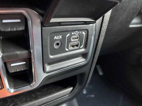 New 2026 Jeep Gladiator Sport image 17