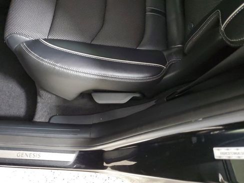 Used 2022 Genesis GV70 3.5T Sport image 15