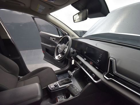 Certified 2023 Kia Sportage LX image 18