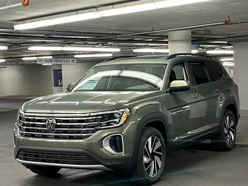 New 2026 Volkswagen Atlas SE image 3
