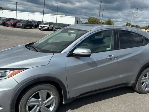 Used 2019 Honda HR-V EX image 4