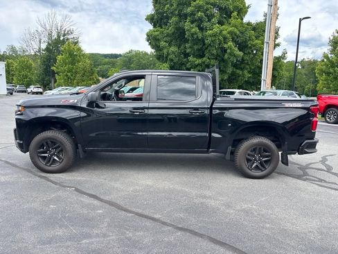 Used 2021 Chevrolet Silverado 1500 LT Trail Boss w/ Convenience Package II AWD/4WD image 2