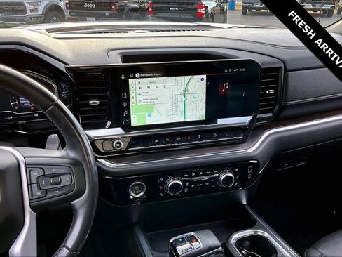 Used 2023 GMC Sierra 1500 SLT image 10