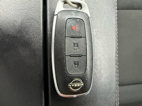 Used 2024 Nissan Rogue S AWD/4WD image 46